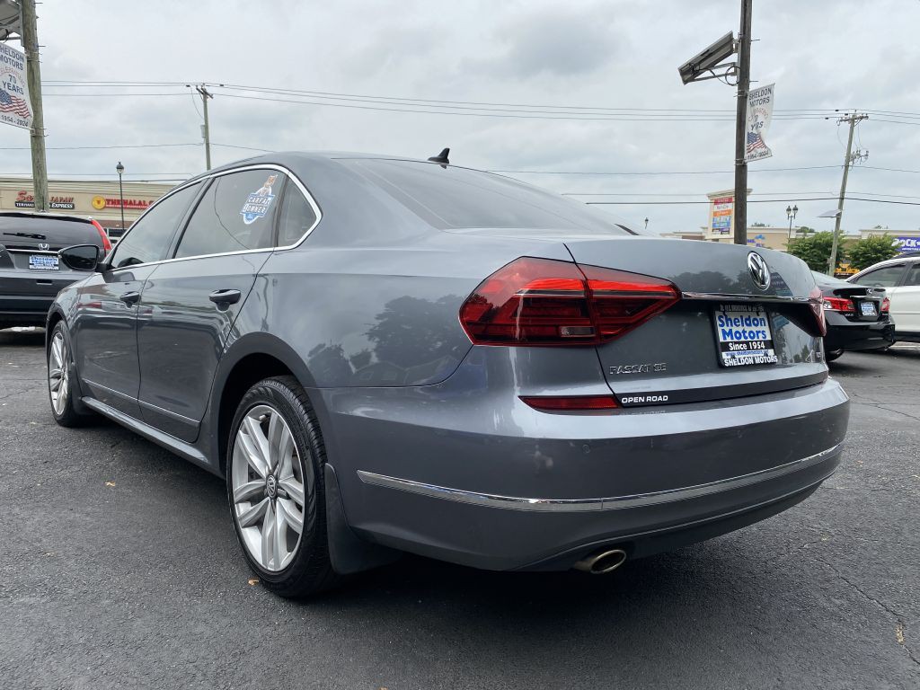 2017 Volkswagen Passat Image 6