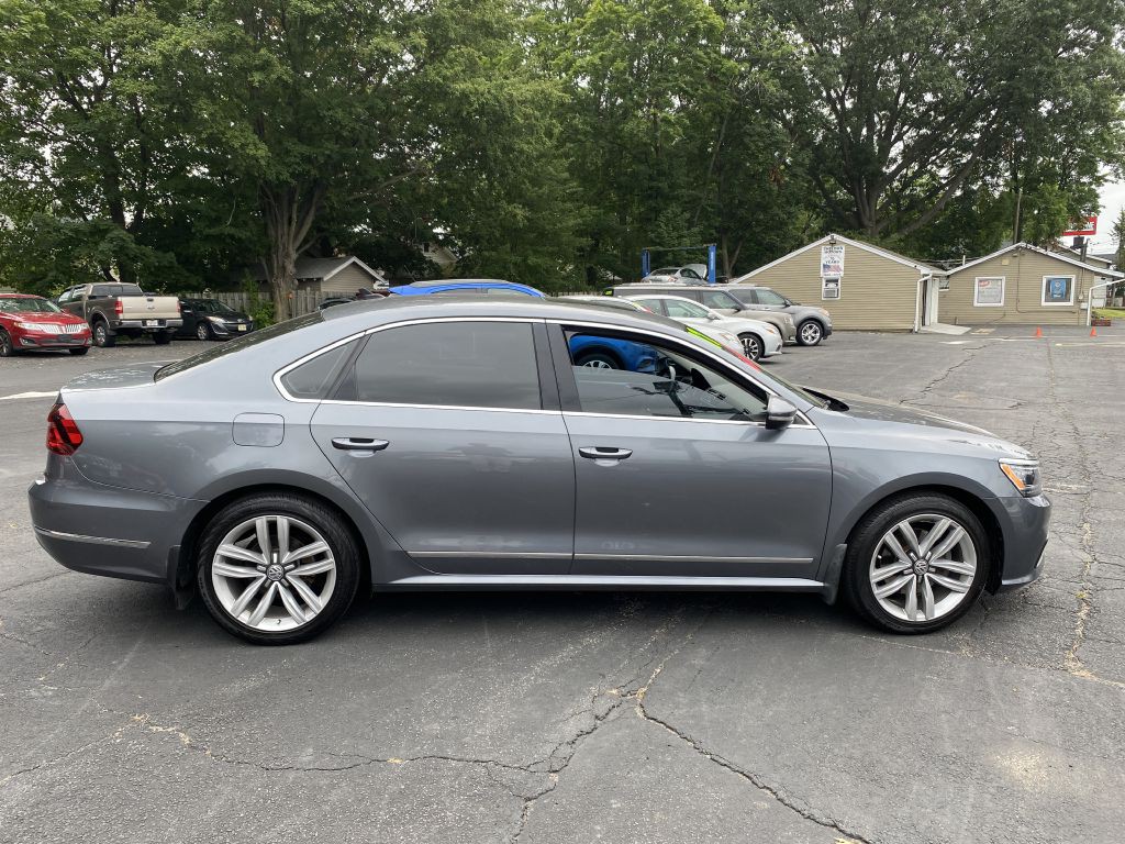 2017 Volkswagen Passat Image 7