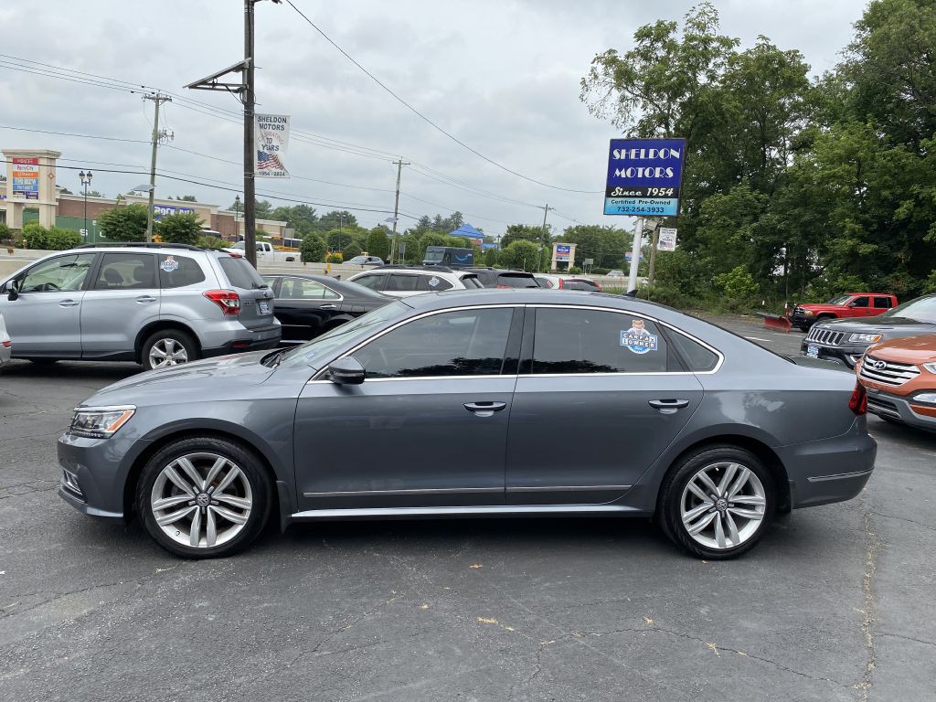 2017 Volkswagen Passat Image 8