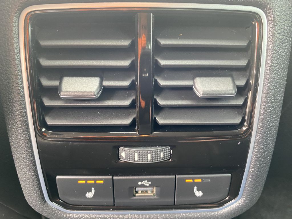2017 Volkswagen Passat Image 15