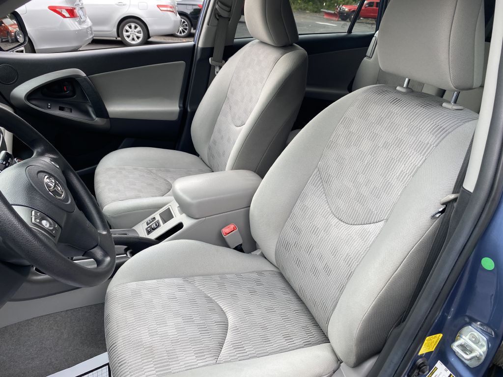 2012 Toyota Rav4 Image 9