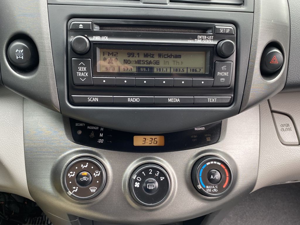 2012 Toyota Rav4 Image 17