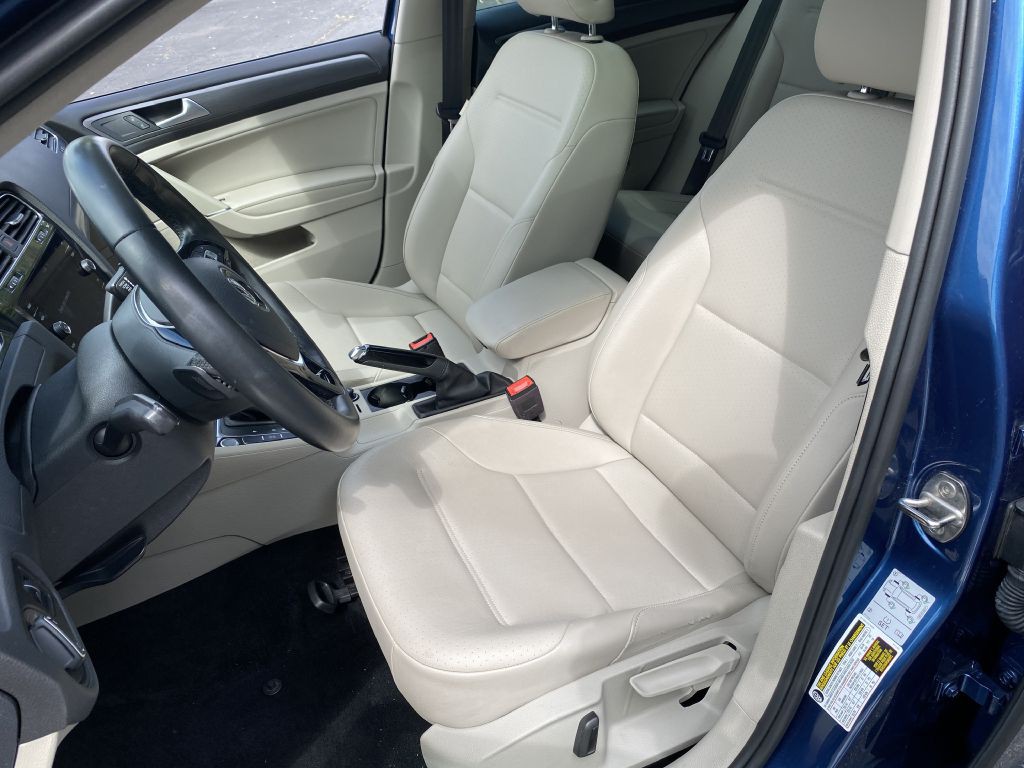 2019 Volkswagen Golf Image 9