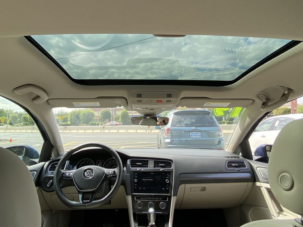 2019 Volkswagen Golf Image 14