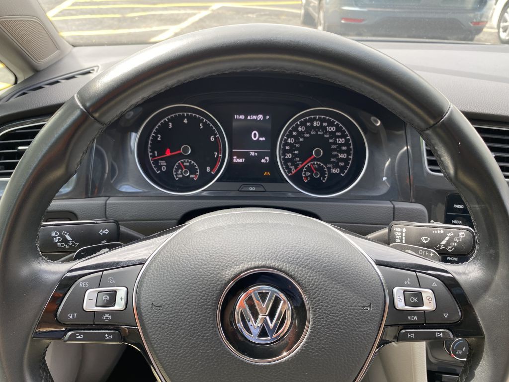 2019 Volkswagen Golf Image 16