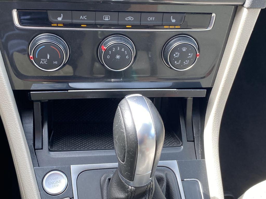 2019 Volkswagen Golf Image 21