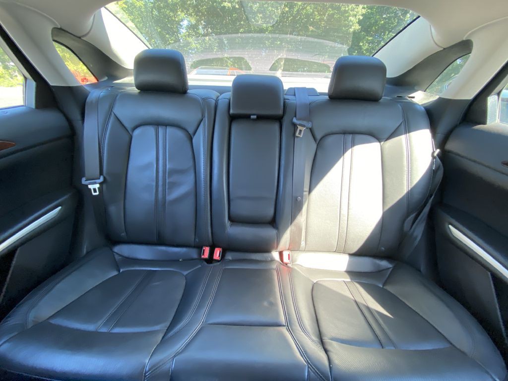 2014 Lincoln MKZ Image 13