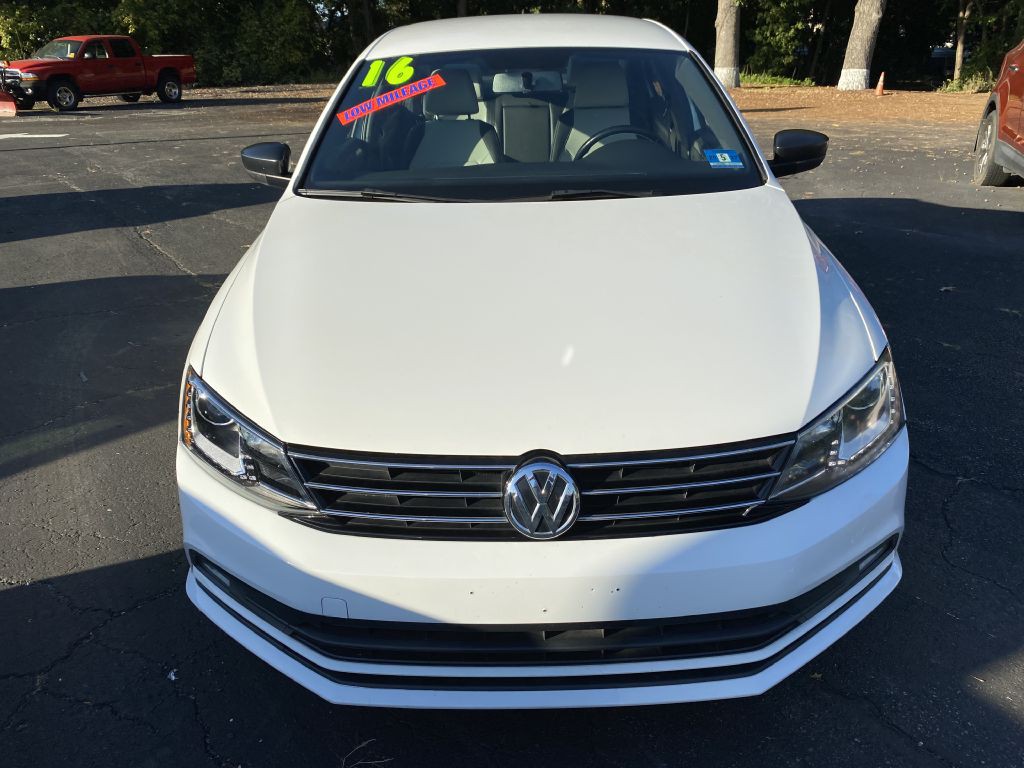2016 Volkswagen Jetta Image 3