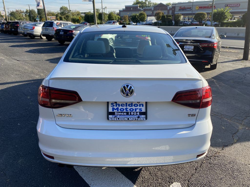 2016 Volkswagen Jetta Image 4