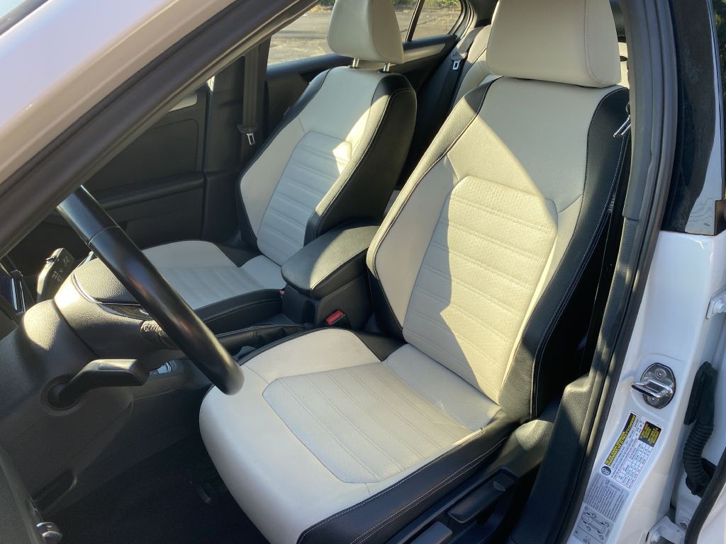 2016 Volkswagen Jetta Image 9