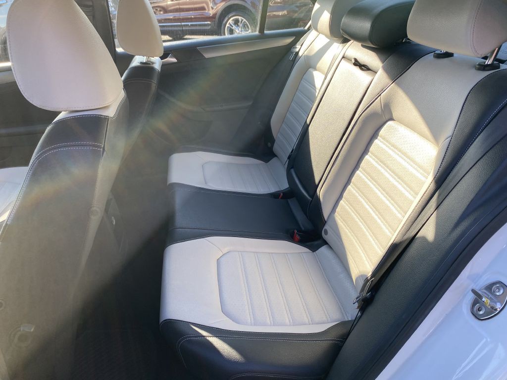 2016 Volkswagen Jetta Image 10