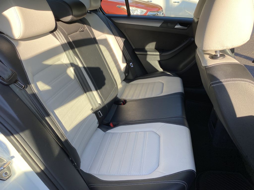 2016 Volkswagen Jetta Image 11