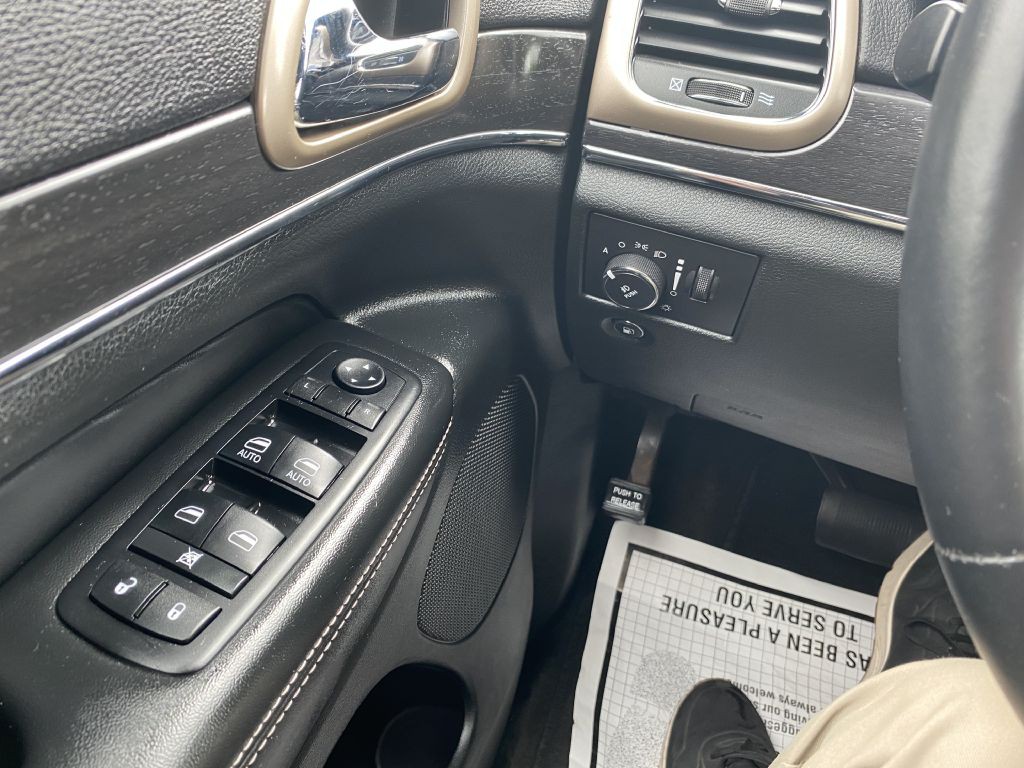 2015 Jeep Grand Cherokee Image 16