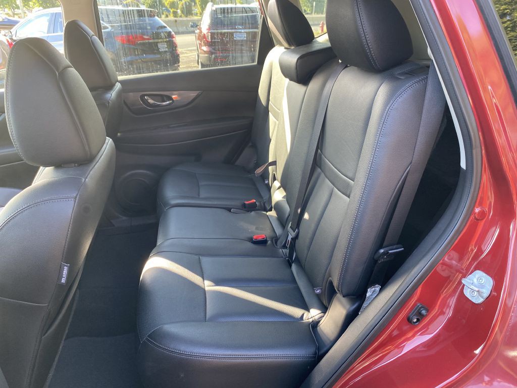 2016 Nissan Rogue Image 10