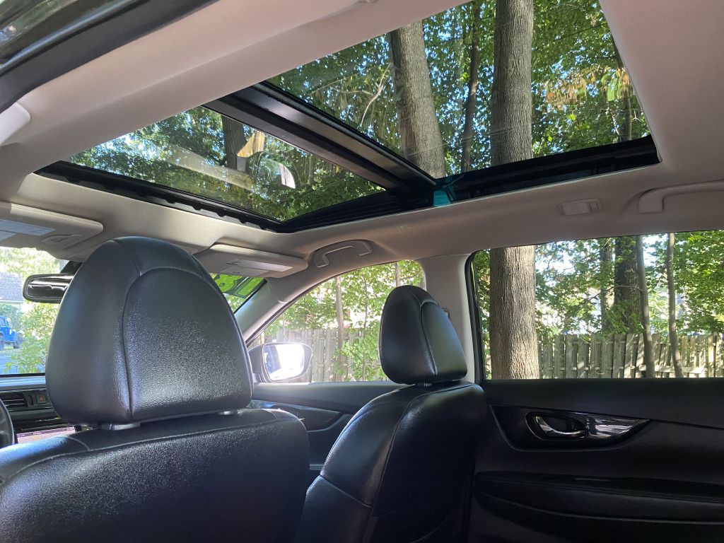 2018 Nissan Rogue Image 10