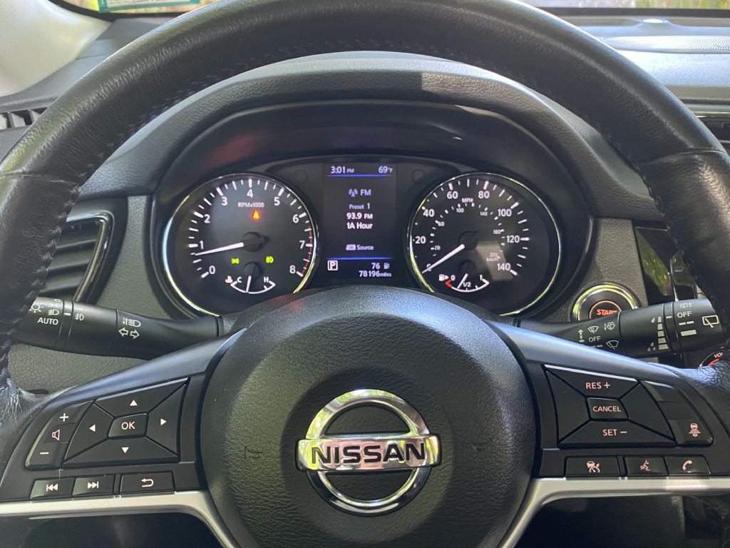 2018 Nissan Rogue Image 13