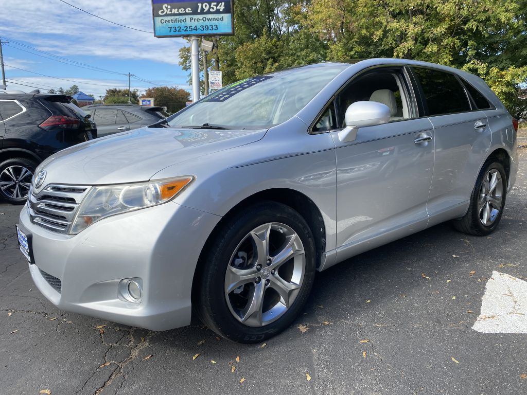2010 Toyota Venza Image 1