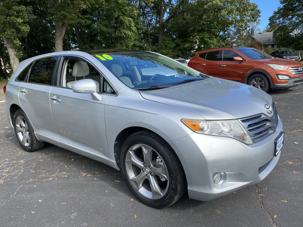 2010 Toyota Venza Image 2
