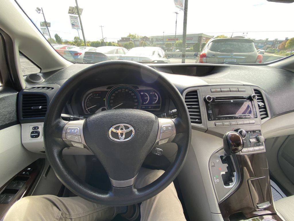 2010 Toyota Venza Image 14