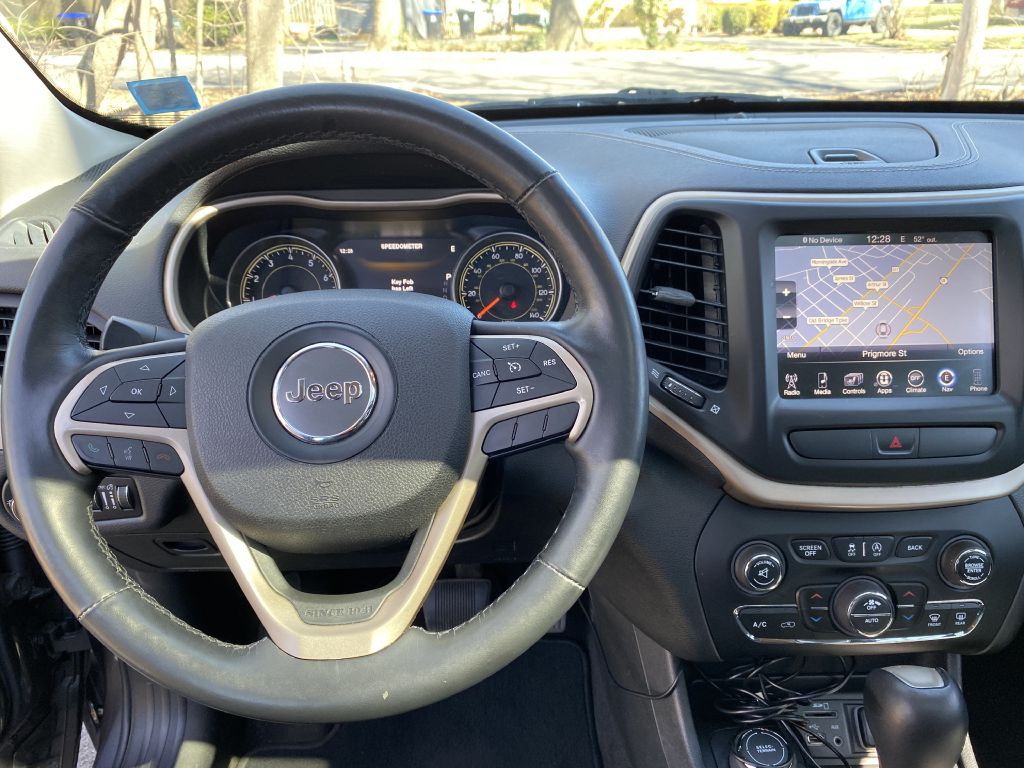 2015 Jeep Cherokee Image 16