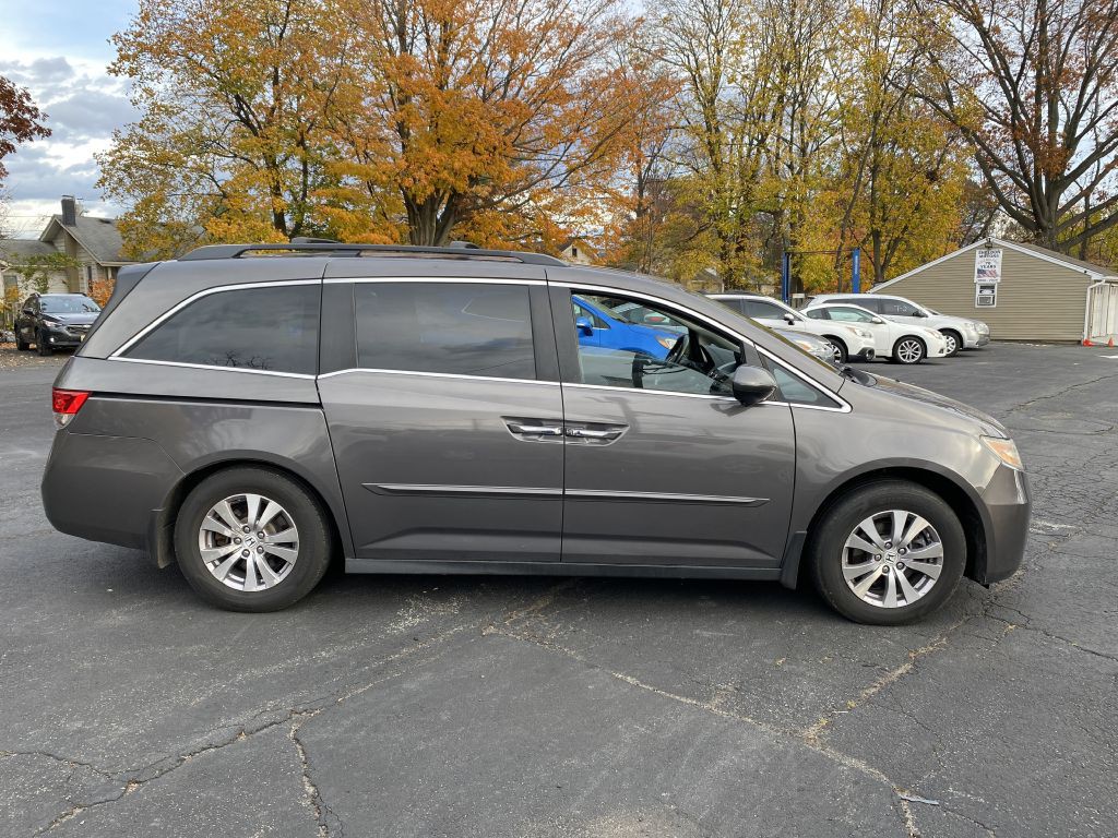 2015 Honda Odyssey Image 8