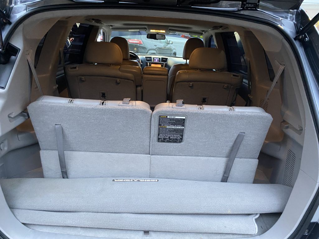 2013 Toyota Highlander Image 14