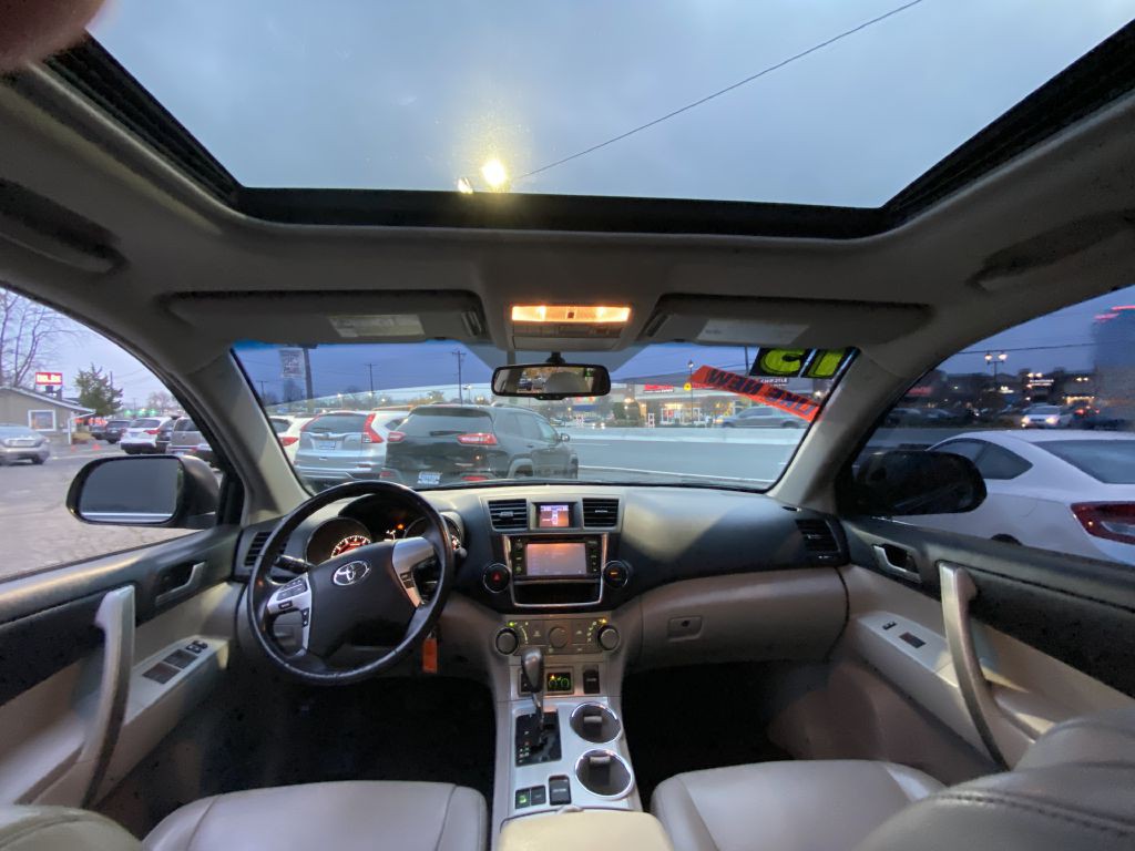 2013 Toyota Highlander Image 15