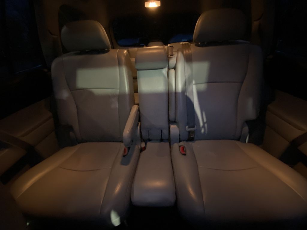 2013 Toyota Highlander Image 23
