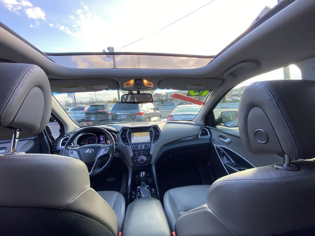 2015 Hyundai Santa Fe Image 15