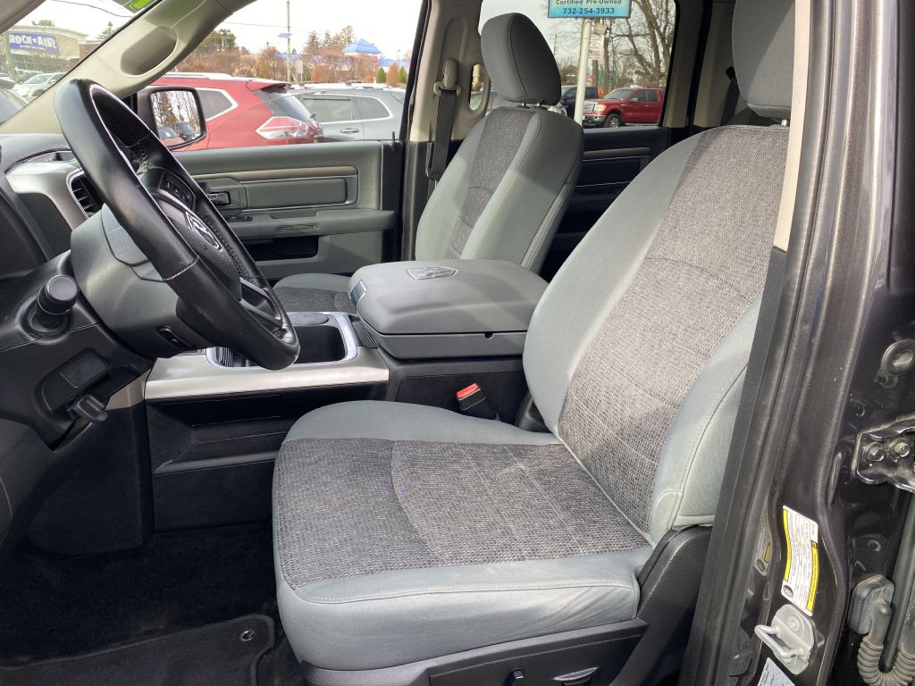 2017 RAM 1500 Image 9