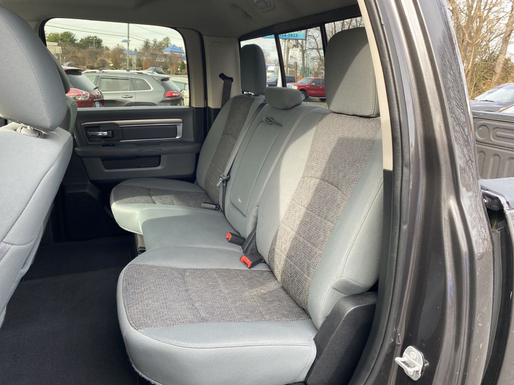 2017 RAM 1500 Image 10