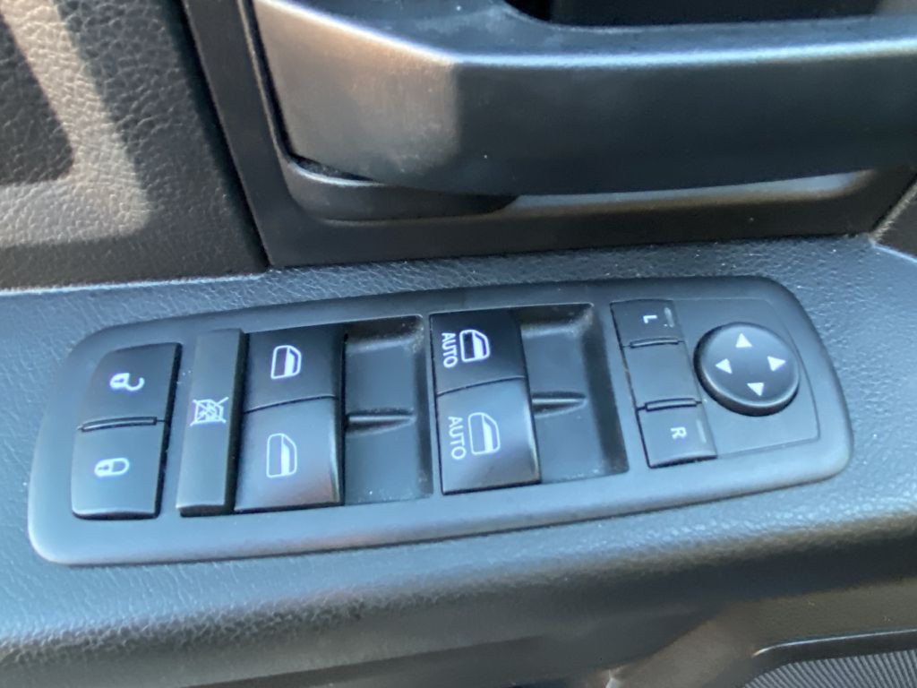 2017 RAM 1500 Image 18