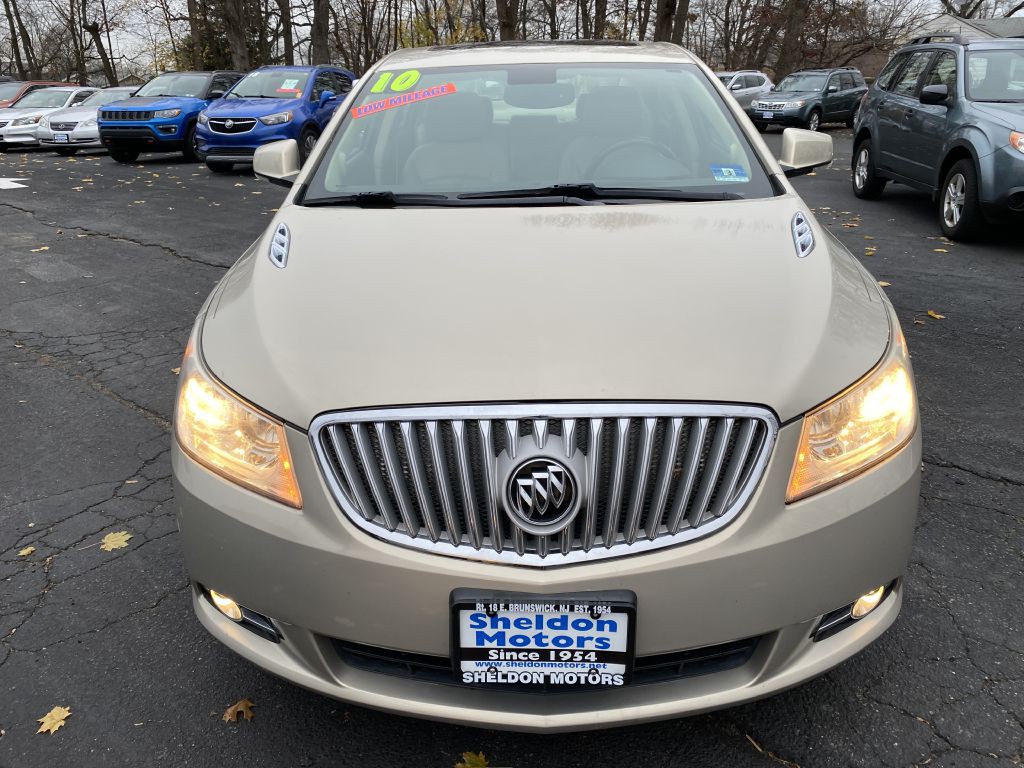 2010 Buick Lacrosse Image 3