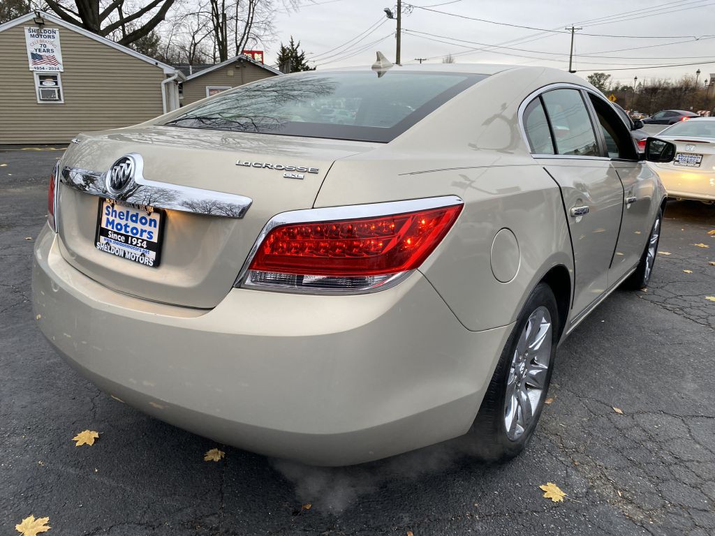 2010 Buick Lacrosse Image 5