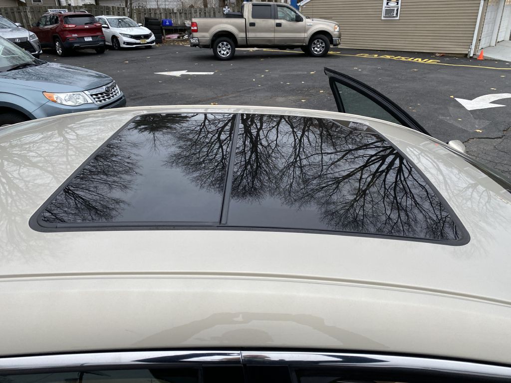 2010 Buick Lacrosse Image 13