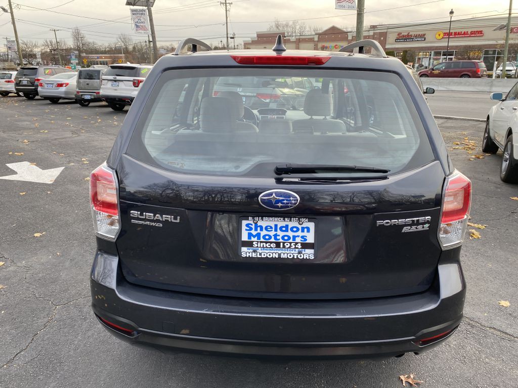 2017 Subaru Forester Image 4