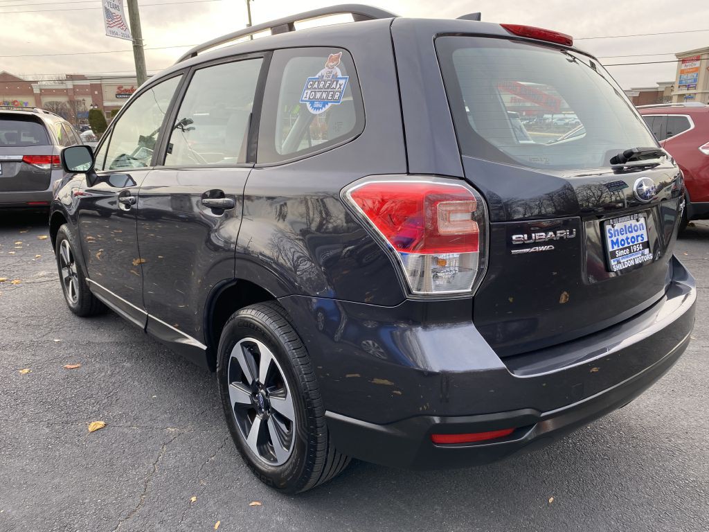 2017 Subaru Forester Image 6