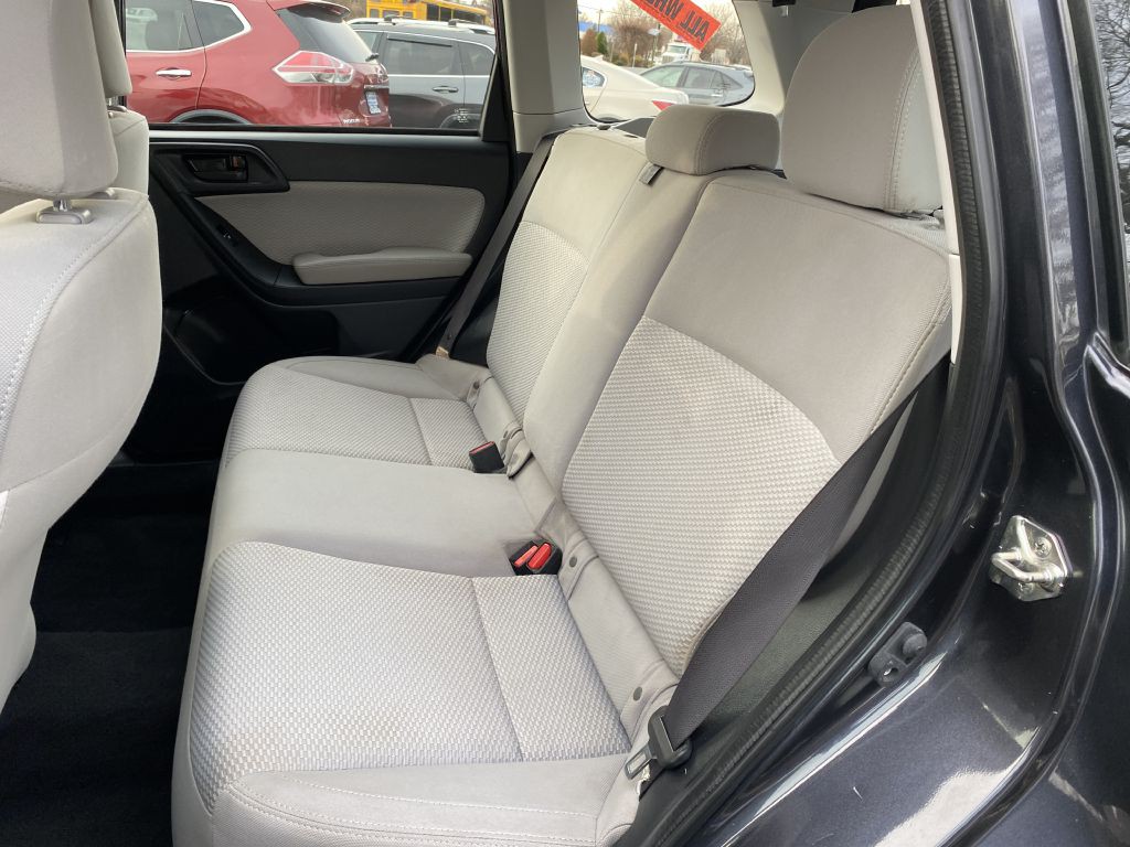 2017 Subaru Forester Image 10