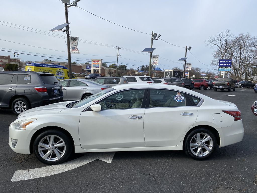 2015 Nissan Altima Image 8