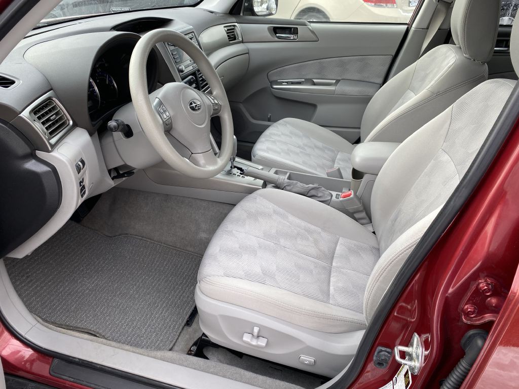 2010 Subaru Forester Image 9