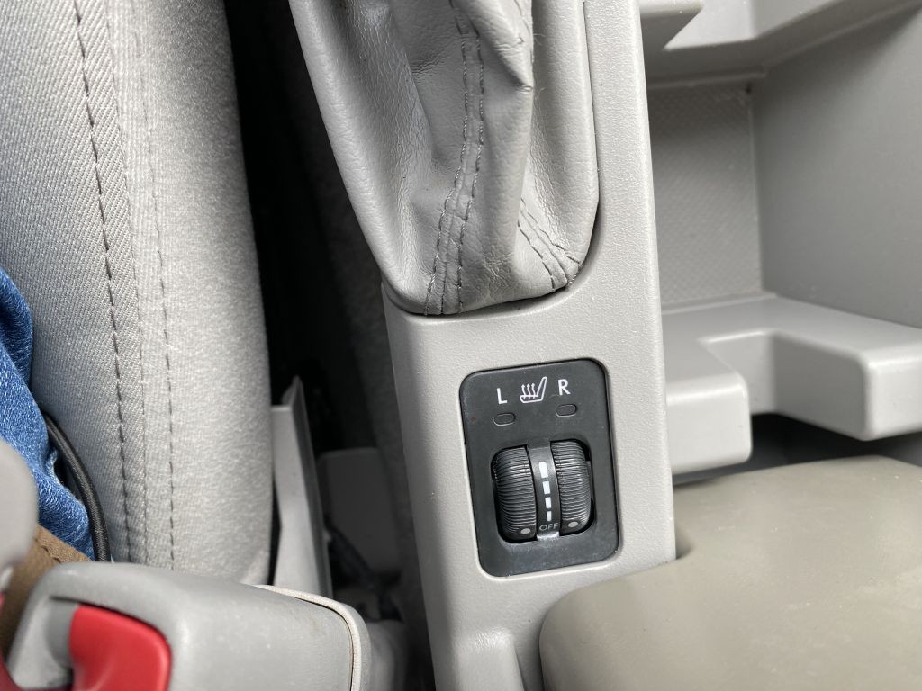 2010 Subaru Forester Image 16