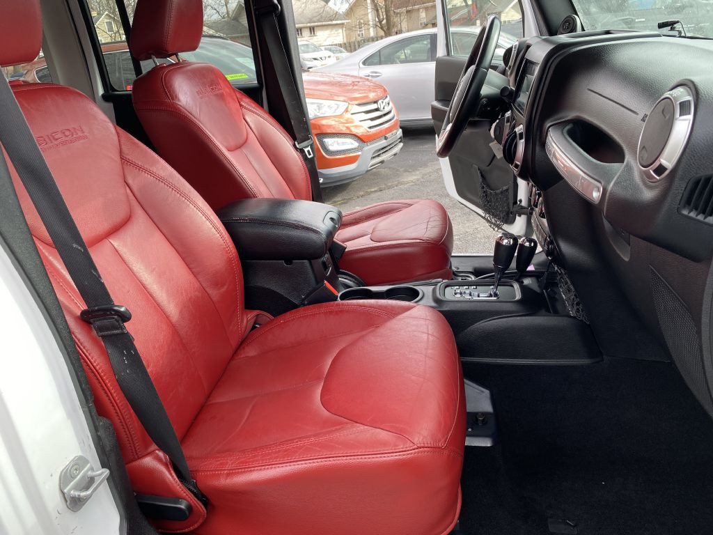 2013 Jeep Wrangler Unlimited Image 13