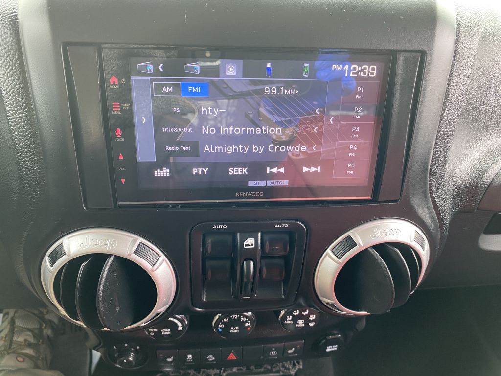 2013 Jeep Wrangler Unlimited Image 21