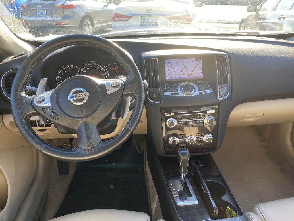 2013 Nissan Maxima Image 16
