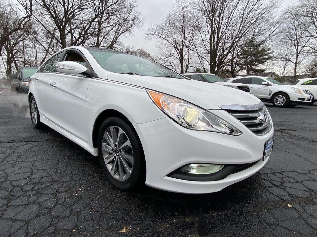 2014 Hyundai Sonata Image 2