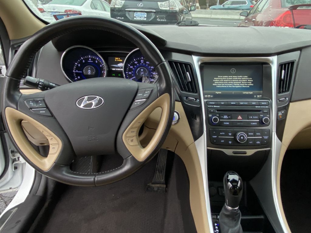 2014 Hyundai Sonata Image 16
