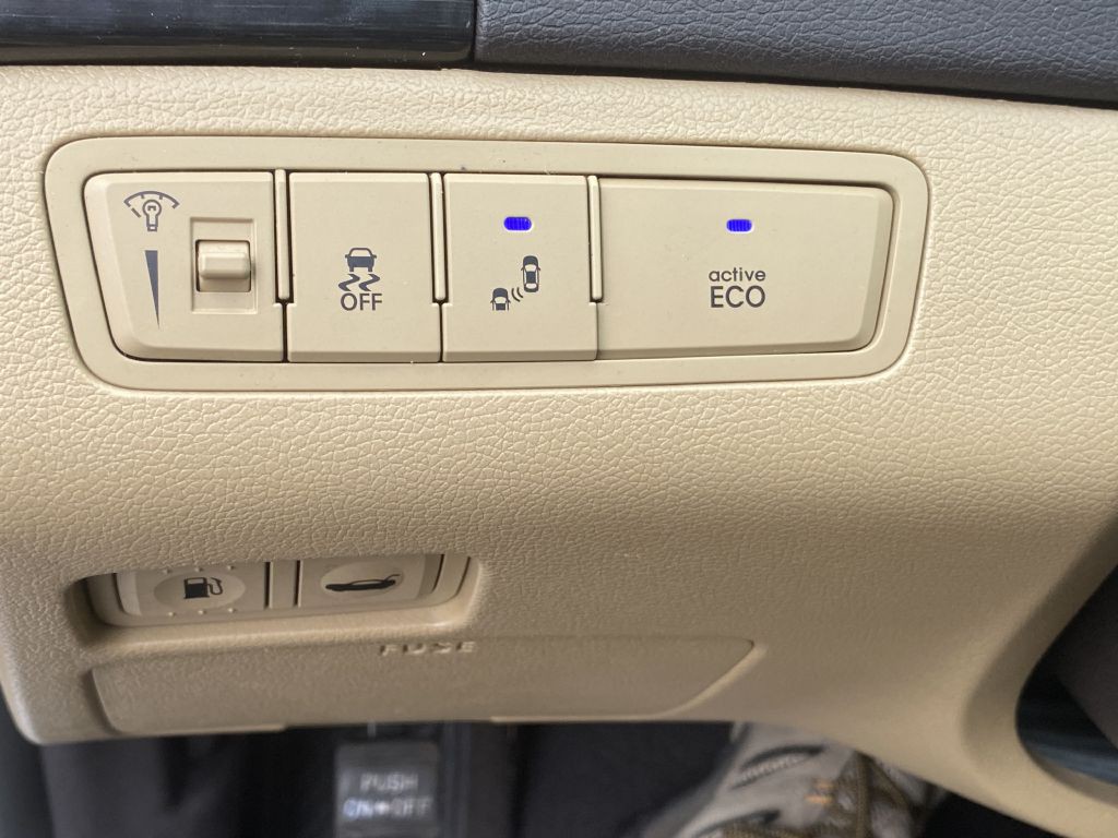 2014 Hyundai Sonata Image 24