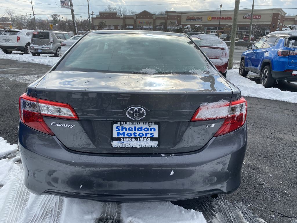 2012 Toyota Camry Image 4