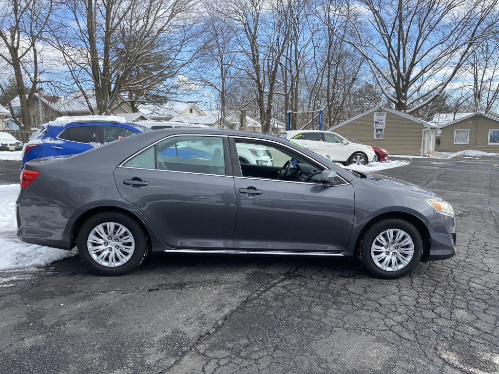 2012 Toyota Camry Image 7