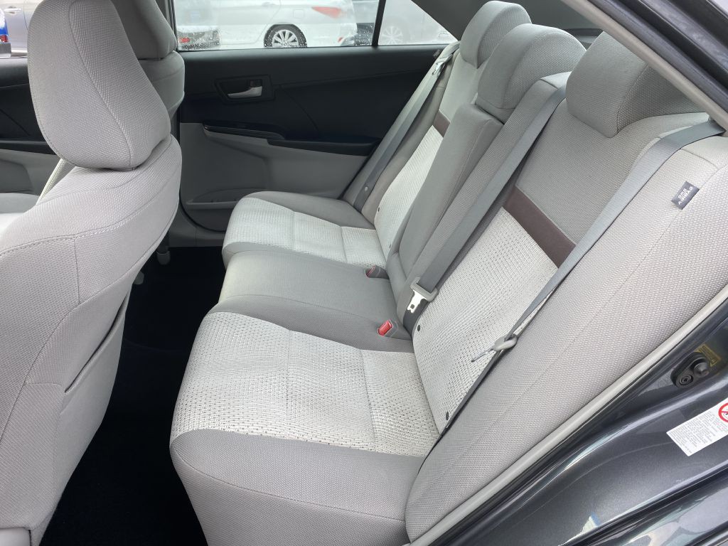 2012 Toyota Camry Image 10